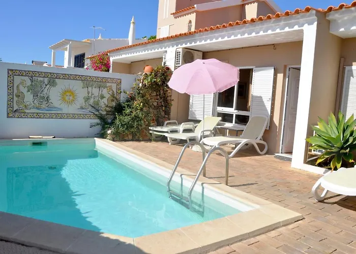 Stylish Well-equipped, Private Pool, Close To Amenities, Free Ac Wifi * Quarteira