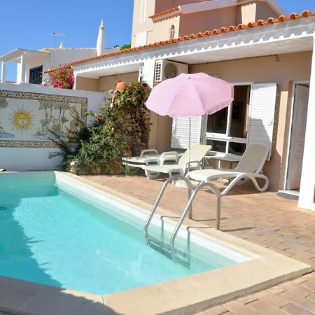 Comfortable And Well Equipped Terrace With Private Pool And Air Conditioni * Quarteira