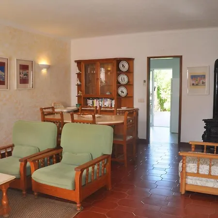 Stylish Well-equipped, Private Pool, Close To Amenities, Free Ac Wifi *