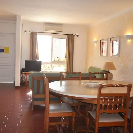 Comfortable And Well Equipped Terrace With Private Pool And Air Conditioni Villa Quarteira